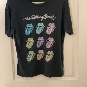 Super comfy graphic tee!